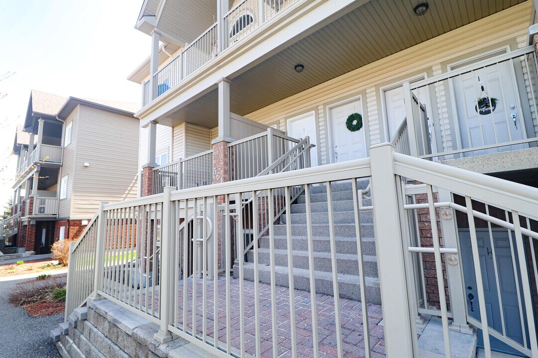 361 Wood Acres Grove in Ottawa, ON - Building Photo