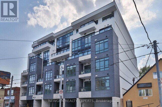 property at 800-800 Broadview Ave