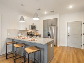 Miro Luxury Apartments in Pooler, GA - Foto de edificio - Building Photo