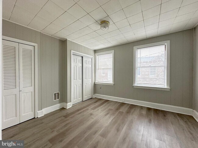 1536 S Bailey St in Philadelphia, PA - Foto de edificio - Building Photo