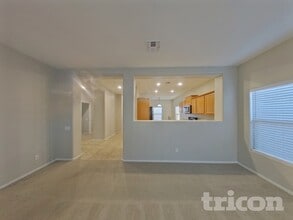 42756 W Elizabeth Ave in Maricopa, AZ - Building Photo - Building Photo