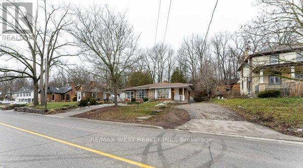 368 Fountain St S in Cambridge, ON - Building Photo - Building Photo