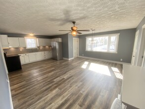 11203 Houser Dr in Lakeview, OH - Foto de edificio - Building Photo