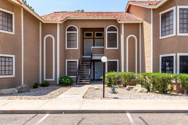 5230 E Brown Rd in Mesa, AZ - Building Photo - Building Photo