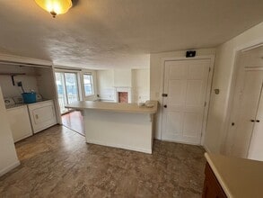 35 Dinley St in Dracut, MA - Building Photo - Building Photo