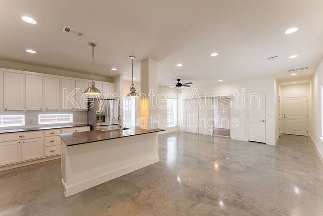 2504 E 13th St in Austin, TX - Building Photo - Building Photo