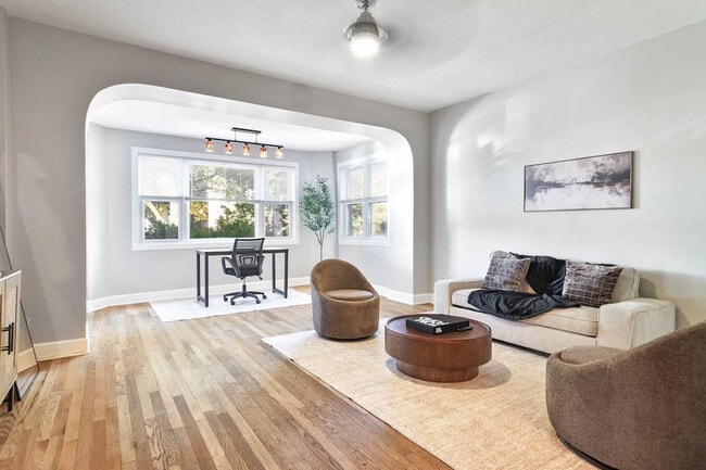 property at 3649 N Whipple St