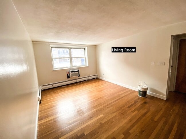 property at 11 Commonwealth Ct