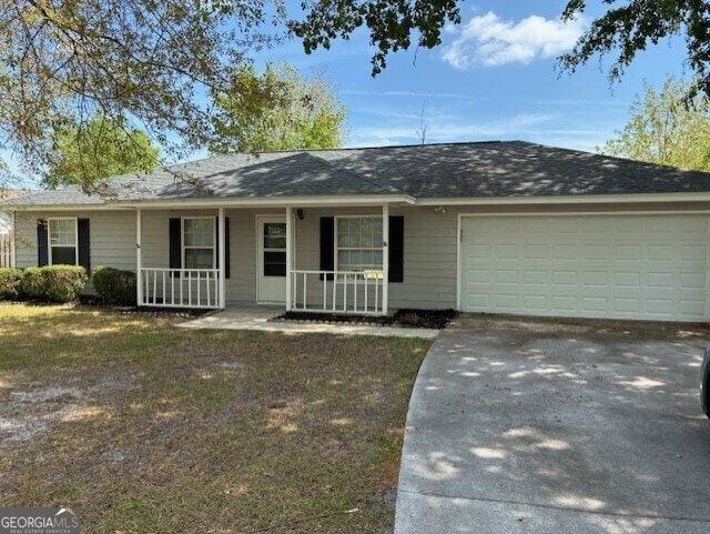 property at 113 Lake Wellington Dr