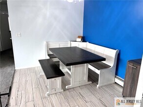 532 Cricket Ln in Woodbridge Township, NJ - Building Photo - Building Photo