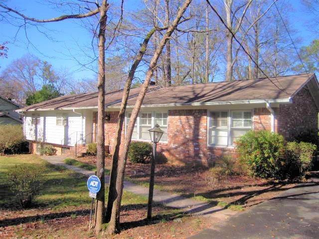 2300 Fisher Trail NE in Atlanta, GA - Building Photo