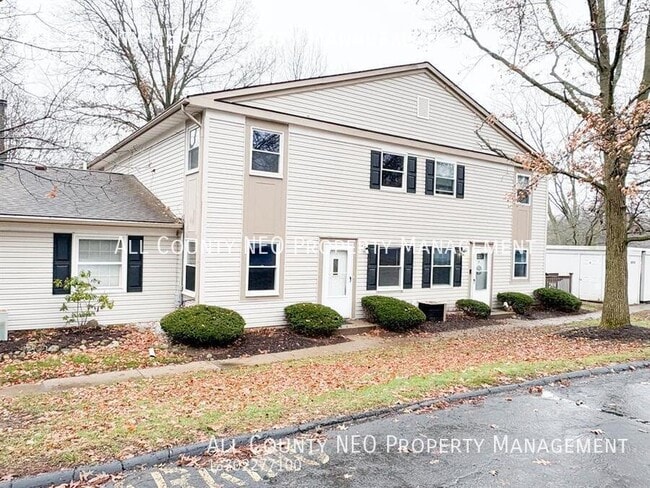 2480 Raber Rd in Uniontown, OH - Building Photo - Building Photo