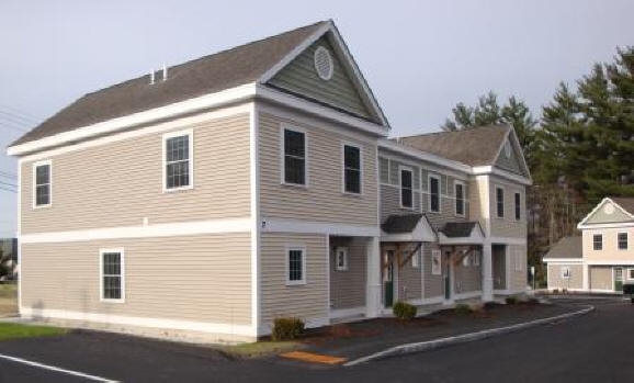 Mallard Place in Hooksett, NH - Building Photo