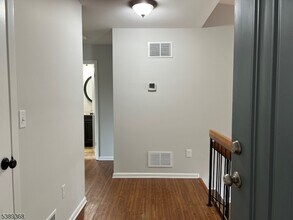 606 Spruce Hills Dr in Glen Gardner, NJ - Building Photo - Building Photo