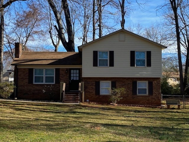 4705 Oakwood Cir in Gastonia, NC - Building Photo