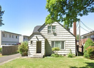1233 W 8th Ave in Eugene, OR - Building Photo - Building Photo