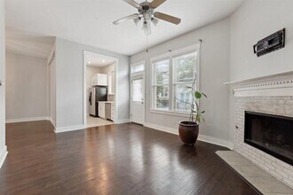 2930 Grand Oaks Loop in Cedar Park, TX - Foto de edificio - Building Photo