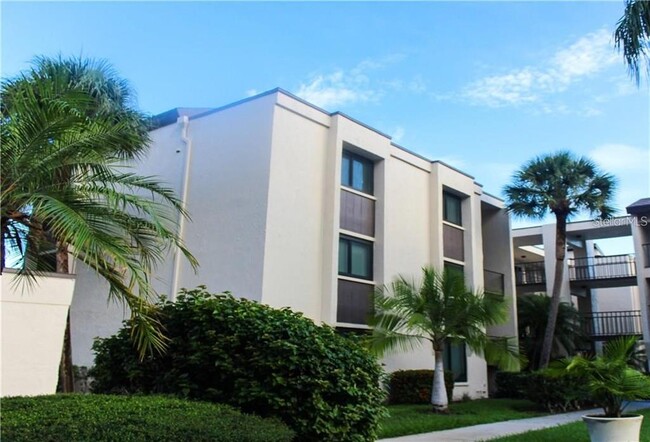 property at 2209 Belleair Rd