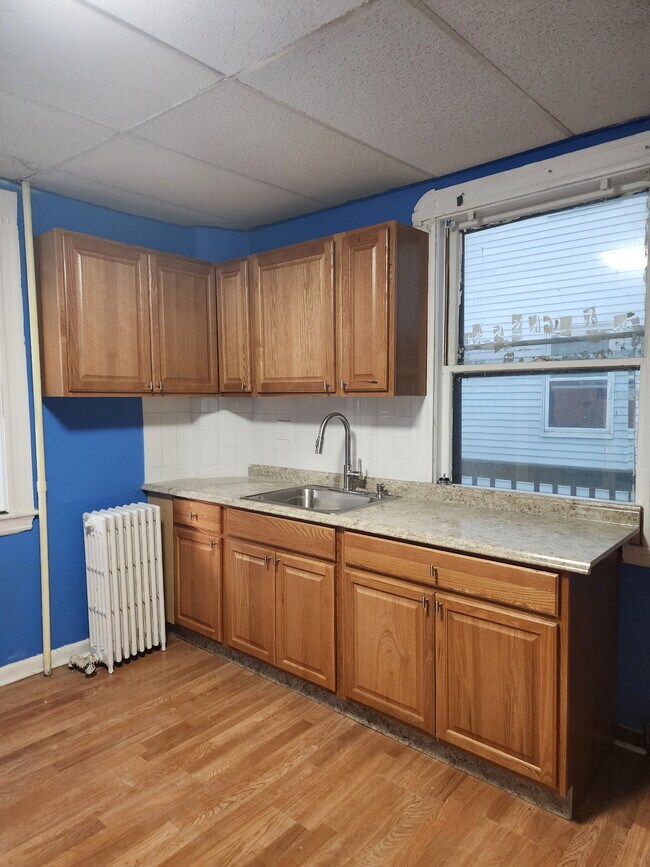 97 Gilman St, Unit 4
