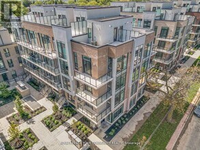 851-851 Sheppard Ave W in Toronto, ON - Building Photo - Building Photo
