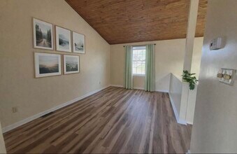 1400 Hartland Woods Way in Lexington, KY - Building Photo - Building Photo