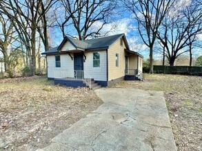 2452 Pecan Cir in Memphis, TN - Building Photo - Building Photo