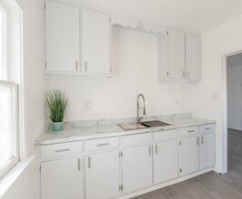 128 Elm Ave, Unit 2 in Long Beach, CA - Foto de edificio - Building Photo