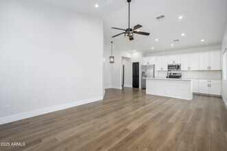 274 N Delaware St in Chandler, AZ - Building Photo - Building Photo
