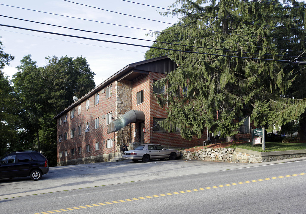 195 E Main St in Marlborough, MA - Foto de edificio