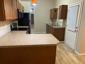 310 S David St in Spokane Valley, WA - Building Photo