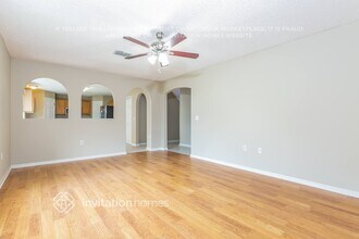 1800 Brookshire Cir in West Melbourne, FL - Foto de edificio - Building Photo