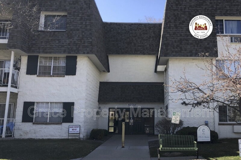 5770 E Warren Ave in Denver, CO - Building Photo