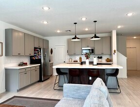 649 Waters Edge Ln in Port St. Lucie, FL - Building Photo - Building Photo