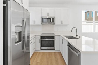 2618 E Lincoln Paseo in Ontario, CA - Building Photo - Building Photo