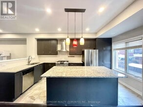 67 Antibes Dr in Toronto, ON - Building Photo - Building Photo