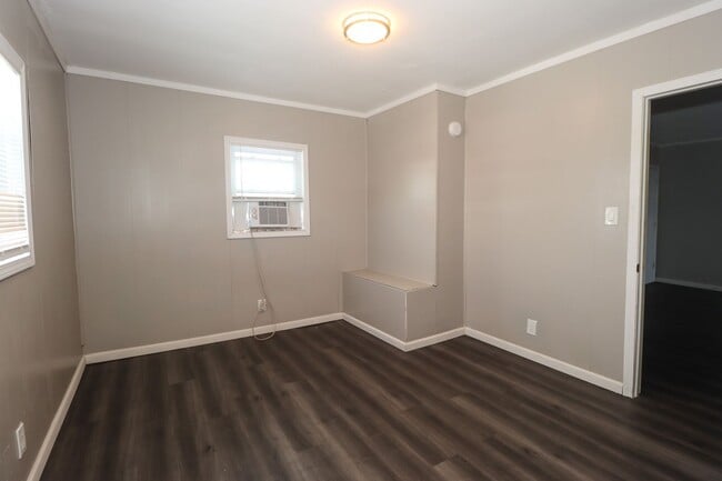 3932 Main St in East Chicago, IN - Foto de edificio - Building Photo