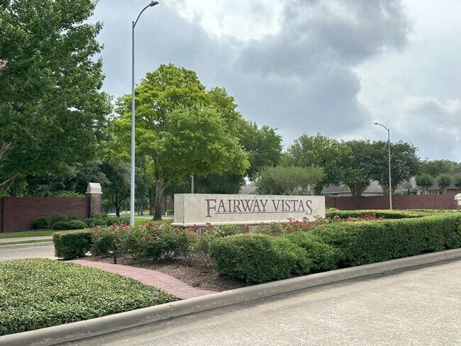 7203 Welshwood Ln in Sugar Land, TX - Building Photo - Building Photo