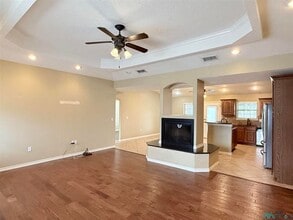 1347 Oakwood Cir in Portales, NM - Building Photo - Building Photo