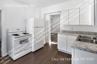 1440 E Oakland Ave in Lansing, MI - Foto de edificio - Building Photo