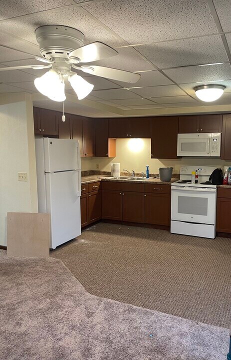 1001 14th St in Silvis, IL - Building Photo