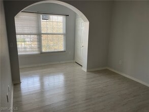 23600 Walden Center Dr in Bonita Springs, FL - Building Photo - Building Photo