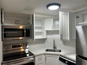 335 SW 20th St in Fort Lauderdale, FL - Building Photo - Building Photo