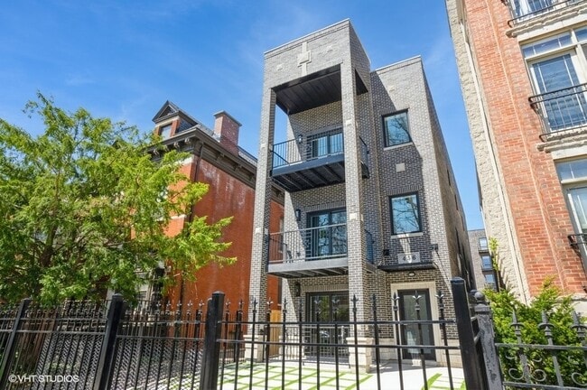 456 E Oakwood Blvd Unit 2 in Chicago, IL - Building Photo - Building Photo