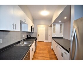83 Glenville Ave, Unit 2 in Boston, MA - Foto de edificio - Building Photo