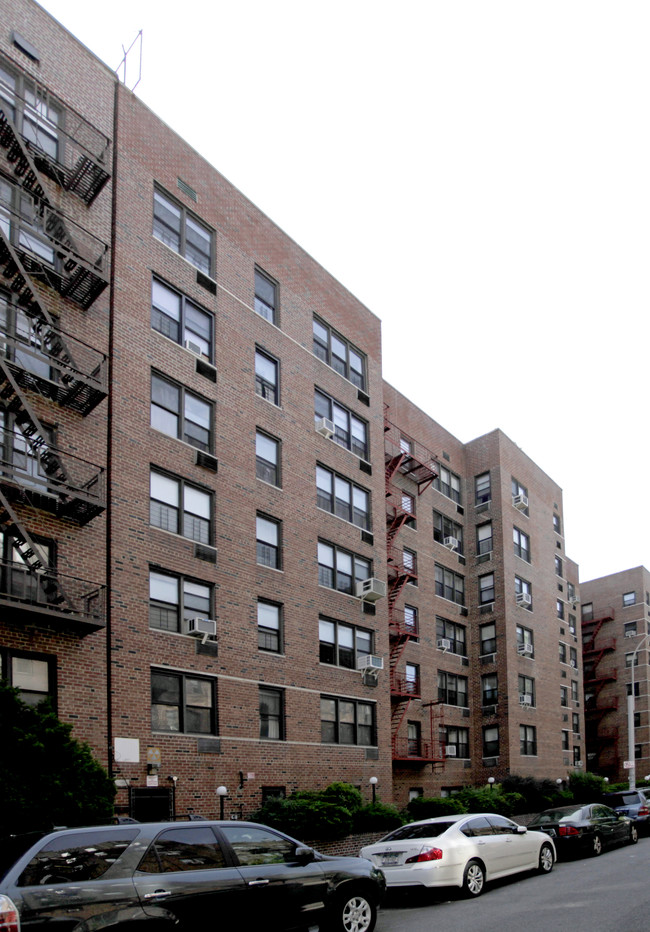 1355 E 18th St in Brooklyn, NY - Building Photo - Building Photo