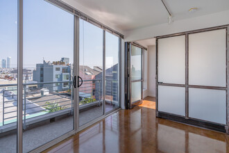 Glasdore Lofts in San Francisco, CA - Building Photo - Interior Photo