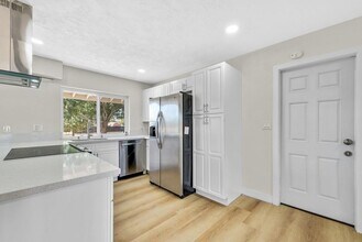 21450 Zuni Rd in Apple Valley, CA - Building Photo - Building Photo