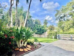 4301 SW 101st Ave in Davie, FL - Building Photo - Building Photo