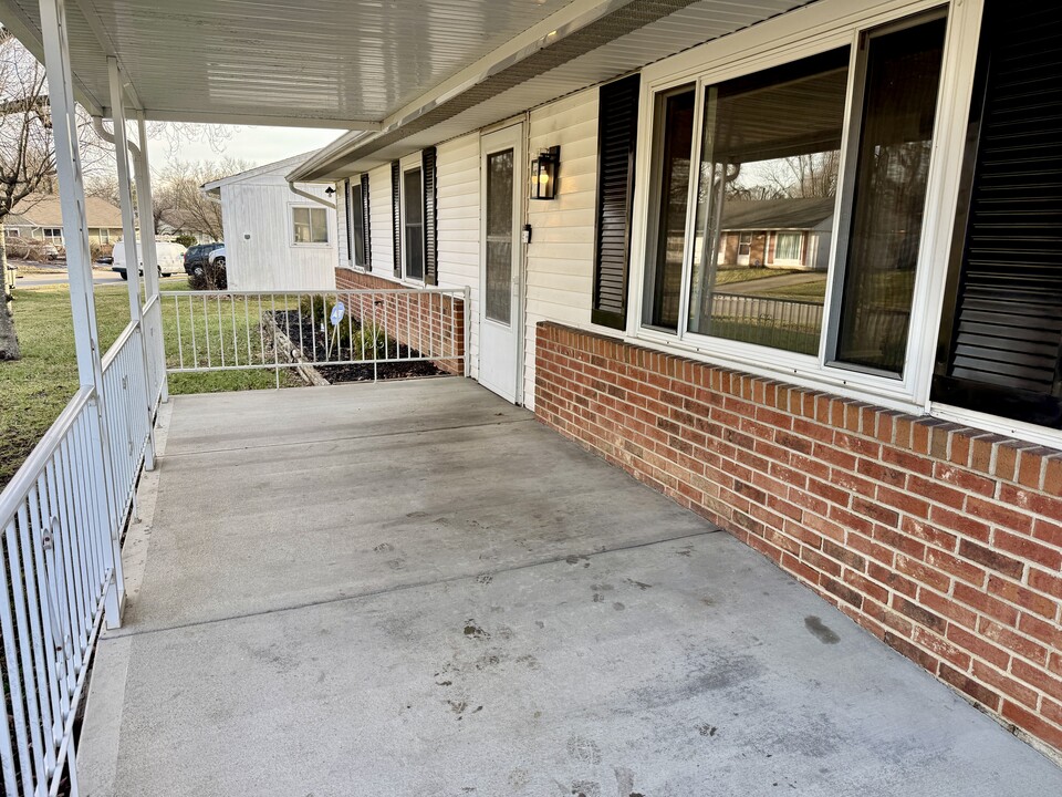 4161 Grayfriars Ln in Columbus, OH - Building Photo