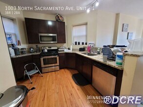 1003 N Sacramento Ave in Chicago, IL - Building Photo - Building Photo